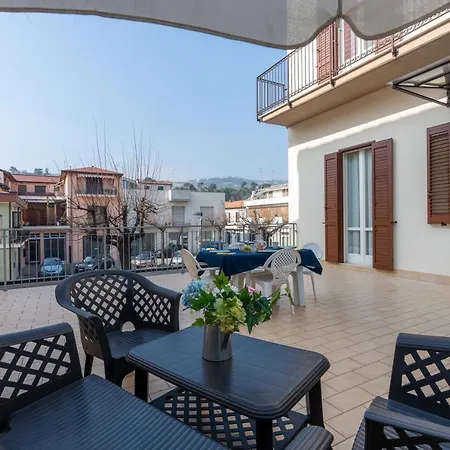 דירה Piazza Verdi Roseto Vacanza רוזטו דליי אברוצי