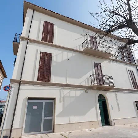 Piazza Verdi Roseto Vacanza *